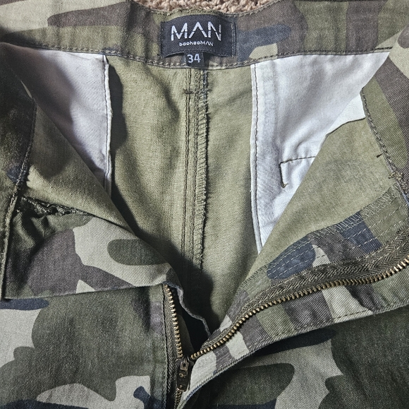 Camo Pants With Custom Paint - Picture 3 of 6